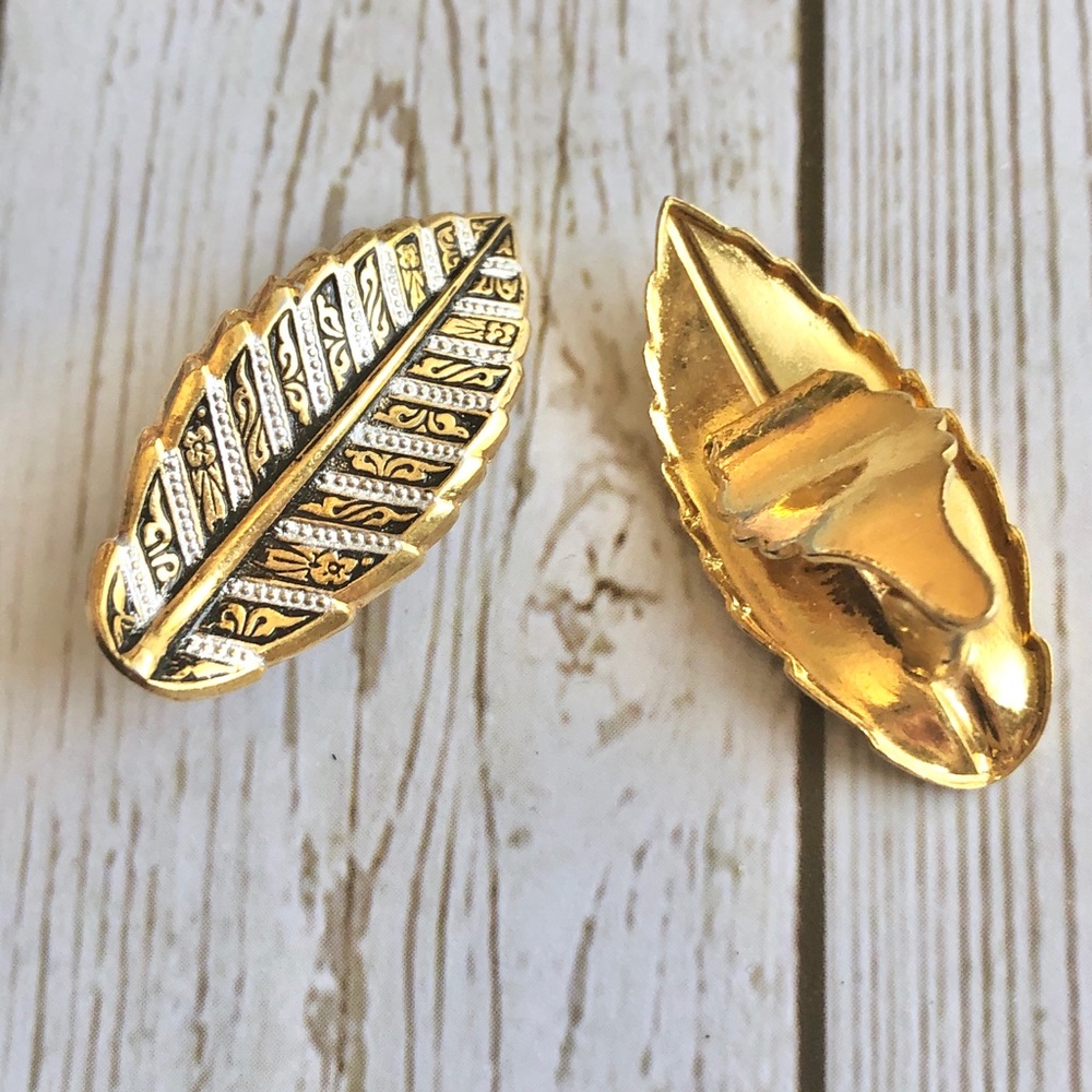 Vintage “leaf” clip-on earrings